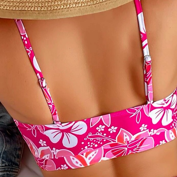 Cartoony, floral, pink, patterned, bikini top - Picture 6 of 6